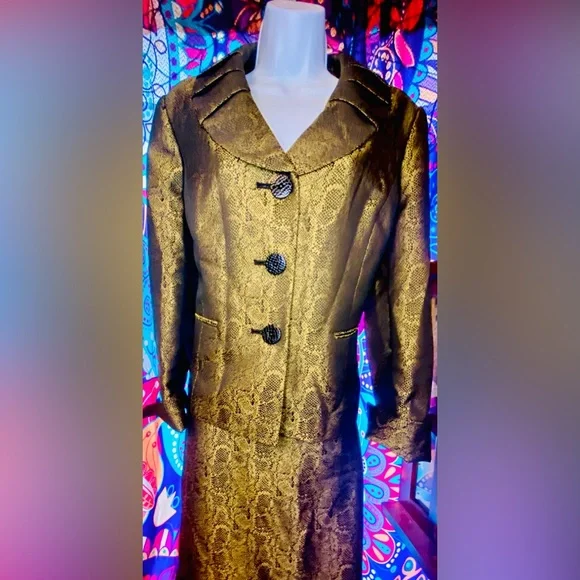 Le Suit size 12 Golden Bronze and Black, Snake Skin print skirt suit. - Picture 3 of 6